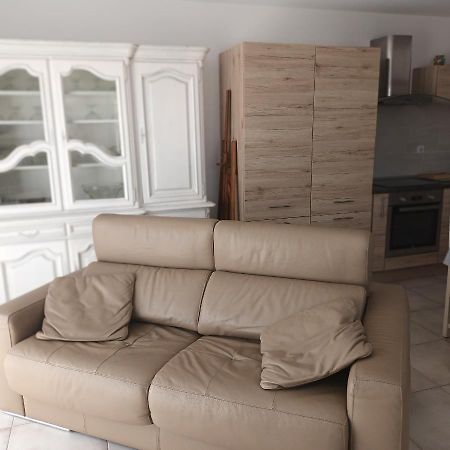 Paisible P2 Pour 4 Voyageurs Villa Saint-Gilles  Ngoại thất bức ảnh