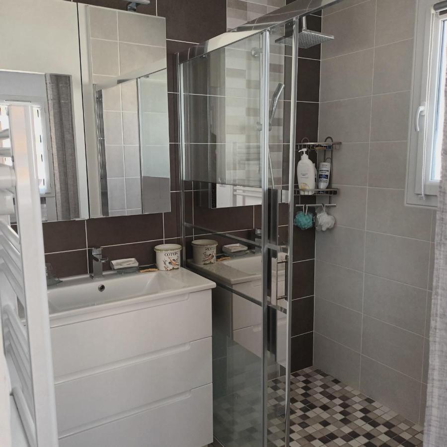 Paisible P2 Pour 4 Voyageurs Villa Saint-Gilles  Ngoại thất bức ảnh