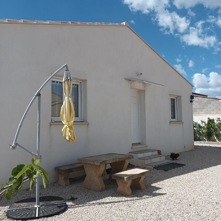 Paisible P2 Pour 4 Voyageurs Villa Saint-Gilles  Ngoại thất bức ảnh